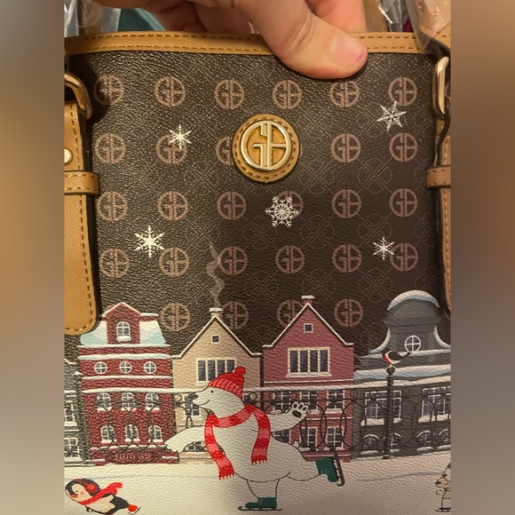 Giani Bernini Holiday Bears Purse - Picture 2 of 12